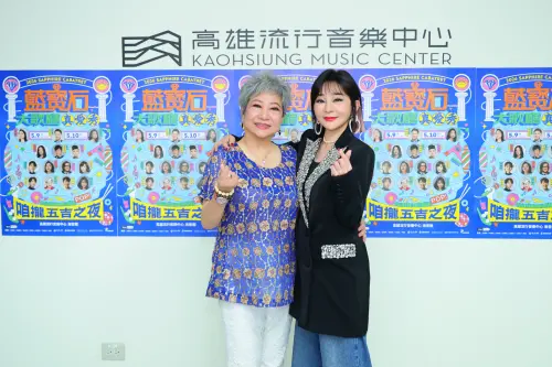 ▲王彩樺（右）透露這次手術取了兩公分肋骨重建鼻頭，目前則處於恢復期。（圖／高流提供）