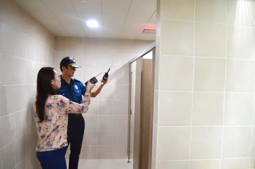 辦公桌裝針孔偷拍裙底還合成裸照　新加坡男恐遭鞭刑監禁