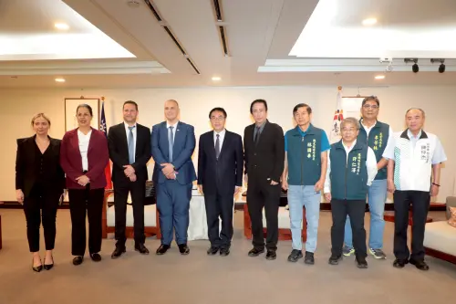 以色列市長訪問團拜會黃偉哲　聚焦智慧與綠色城市交流
