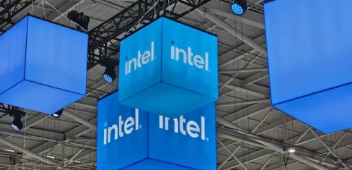 Items bearing the Intel brand name are displayed at an exhibition. (TCN)