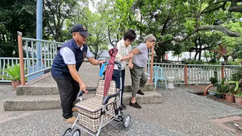 不讓長輩望橋興嘆　霧峰便橋增設無障礙坡道