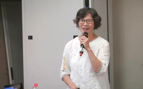 藍今徵召彰縣長白營摻一腳！蔡壁如親遞意願書　民眾黨今晚約談
