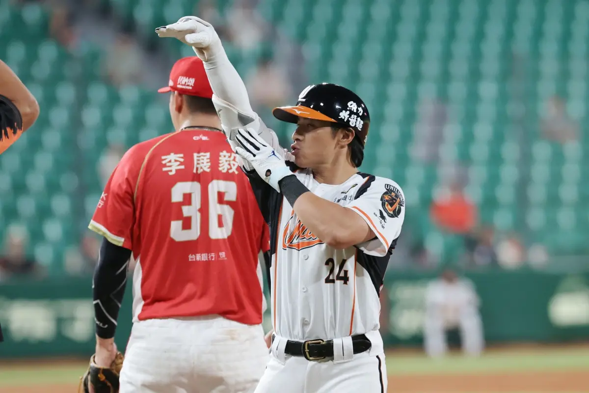 中職史上第一隊！統一獅達成隊史2000勝里程碑　2：1逆轉勝味全龍