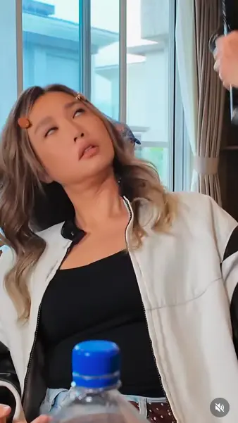 ▲A-Lin（如圖）一邊妝髮、一邊守著記者會直播，在獎項揭曉前她也直呼「有點折磨」。（圖／A-Lin IG@lulin168）