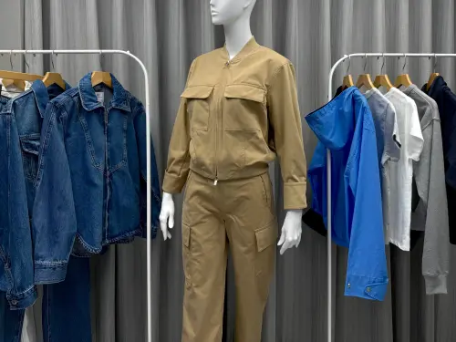 ▲Gap X Victoria Beckham聯名系列實拍。（圖／記者蕭涵云攝）