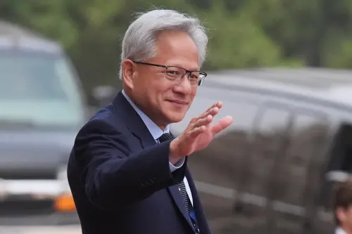 馬斯克讚川習會「非常棒」！黃仁勳曝會議進行順利　庫克豎大拇指