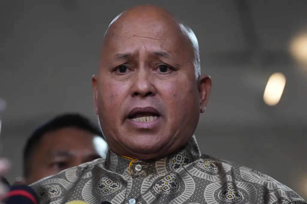 ▲菲律賓參議員德拉羅沙（Ronald Dela Rosa）已於14日凌晨離開參議院大樓。（圖／美聯社／達志影像）