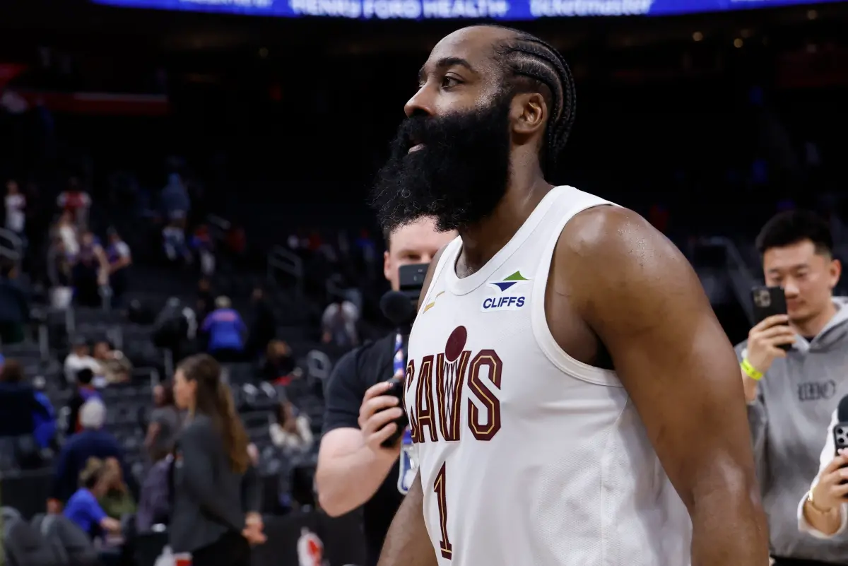 ▲克里夫蘭騎士球星哈登（James Harden）在天王山之戰展現老將價值，全場狂飆30分，帶領球隊在延長賽擊敗底特律活塞。（圖／路透／達志影像）