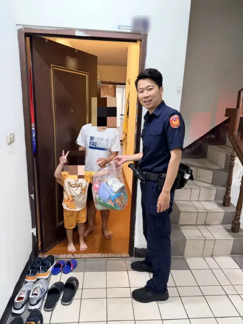 母子餓了兩天　員警一眼察覺異狀暖心伸援手