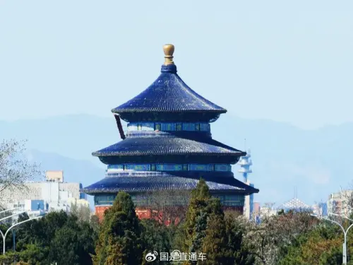 ▲天壇是著名世界文化遺產，是中國現存規模最大、保存最完整的明清皇家祭天建築群，也是世界上現存最大的祭天建築群。圖為祈年殿。（圖／翻攝自微博）