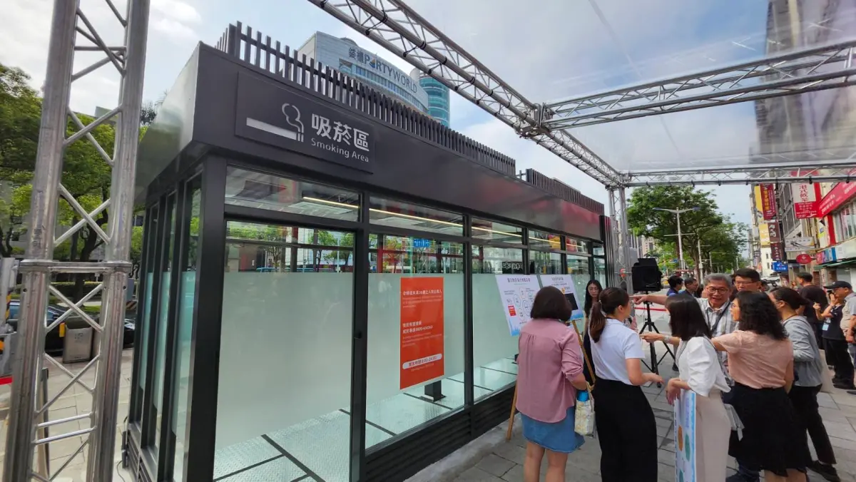 Taipei expands smoke-free zones with Taiwan’s first outdoor negative-pressure smoking booths
