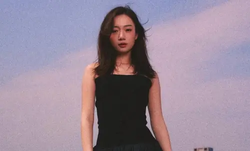 吳卓源復合朱軒洋首露面！下衣失蹤秀美腿　現身台南校園火辣開唱