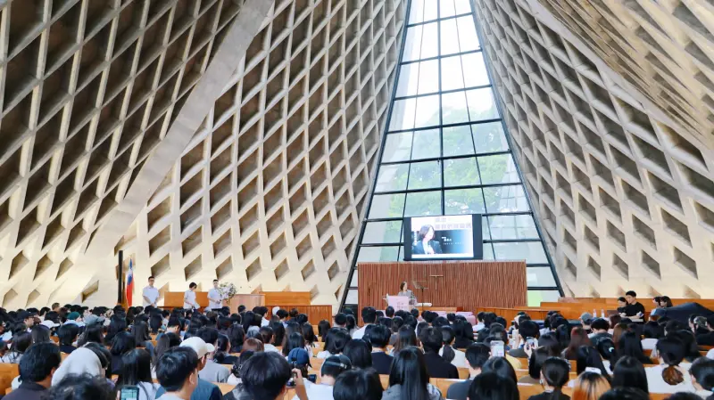    ▲前總統蔡英文近日頻頻與青年學子互動，昨（14）日赴東海大學發表演說。（圖／蔡英文辦公室提供）  