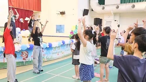 ▲高雄推動多元文化與國際教育展現成果，不同國家的外籍生走入國中小校園，透過協同教學分享母國語言與文化。（圖／高市府教育局提供）