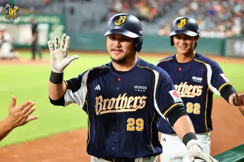 兄弟終於奪第10勝！勝騎士7局好投、打線火力串聯　7：4力退統一