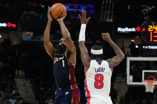 ▲這場敗仗讓哈登（James Harden）季後賽生涯的「G6戰績」慘跌至4勝14敗。（圖／美聯社／達志影像）