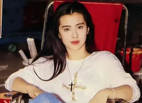 ▲王祖賢在當年全盛時期時，曾被封為「亞洲第一美女」。（圖／翻攝自微博@刻度雨）