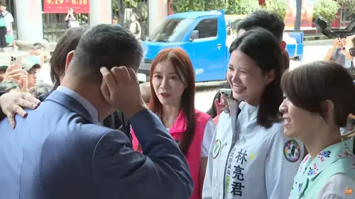 陳怡君涉貪被停權竟一同參拜！徐國勇、沈伯洋喊：我們議員