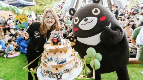 ▲特製高雄熊生日蛋糕非常吸睛。（圖／高市府觀光局提供）