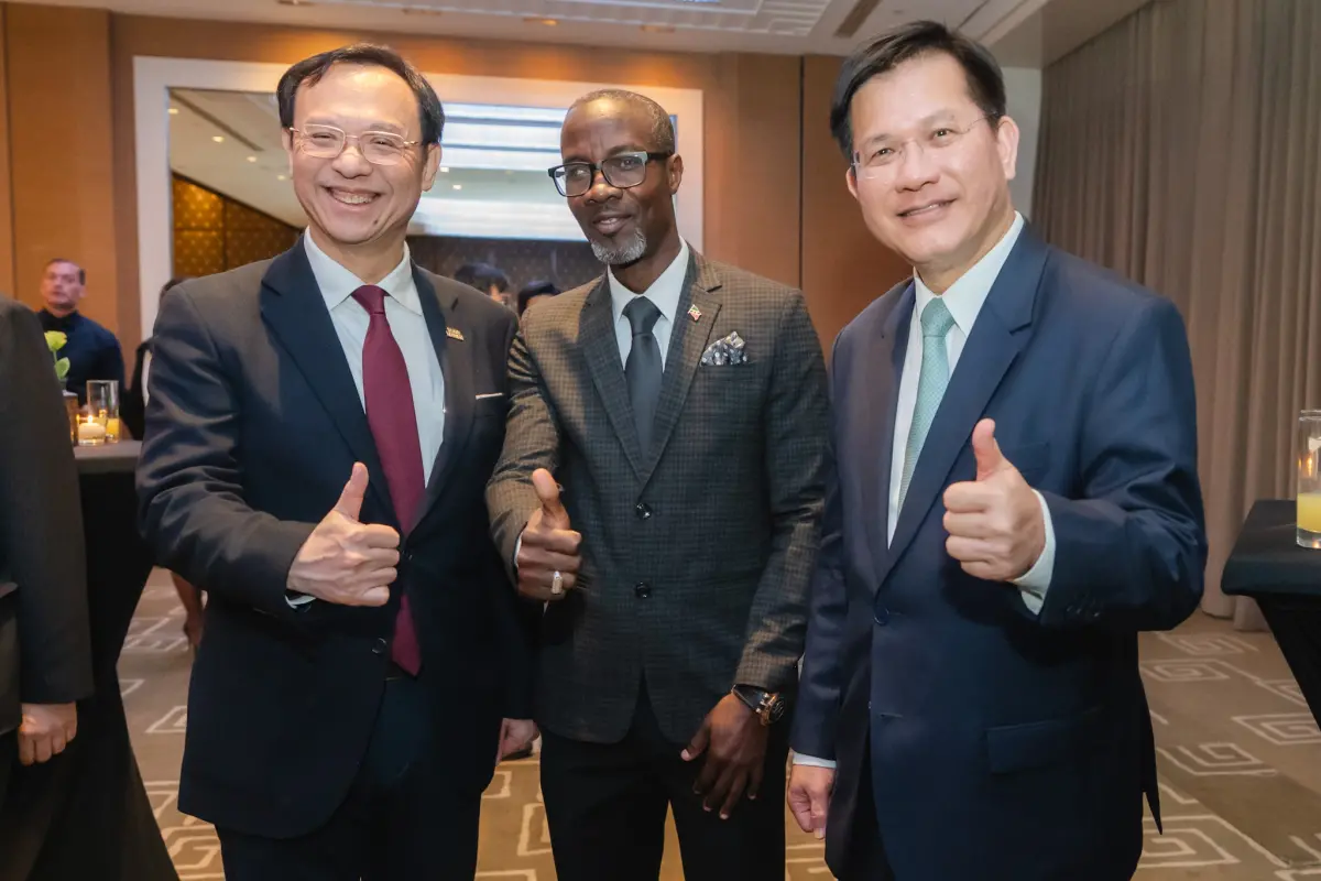 外交史上頭一次！林佳龍攜石崇良抵達日內瓦　驚喜同框友邦政要