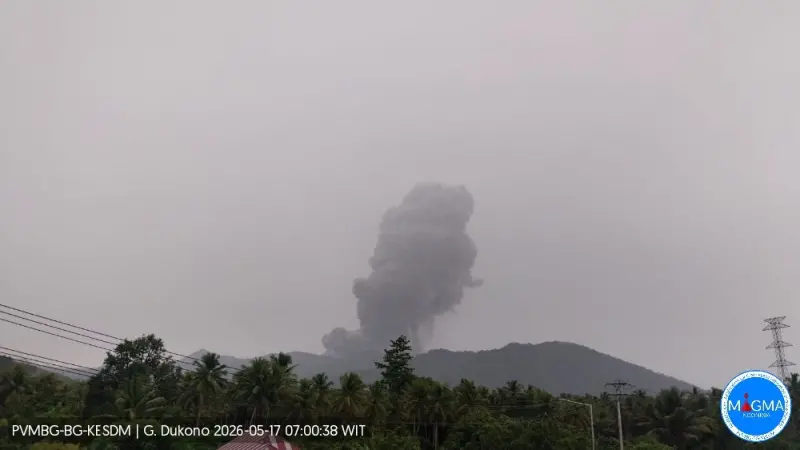    ▲印尼火山和地質災害減災中心（PVMBG）指出，塞梅魯火山目前仍處於三級警戒狀態。（圖／翻攝自Ｘ＠NaraSenyap）  