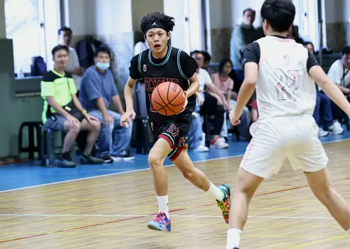 U19籃球聯賽／Flying飛翔7連勝奪年度總冠軍　學霸李浚睿狂轟24分