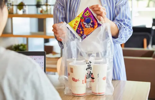 ▲容易精神渙散的午後，一包科學麵香辣風味所帶來的味蕾刺激、一段短暫紓壓的休息時間，剛好替疲憊的身心振奮一下！