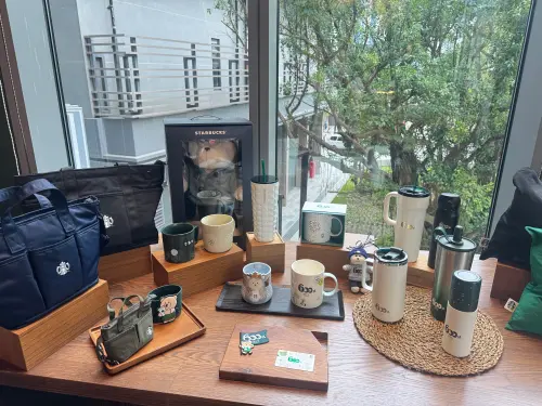 ▲星巴克推出「600th 紀念系列商品」。（圖／記者鍾怡婷攝）