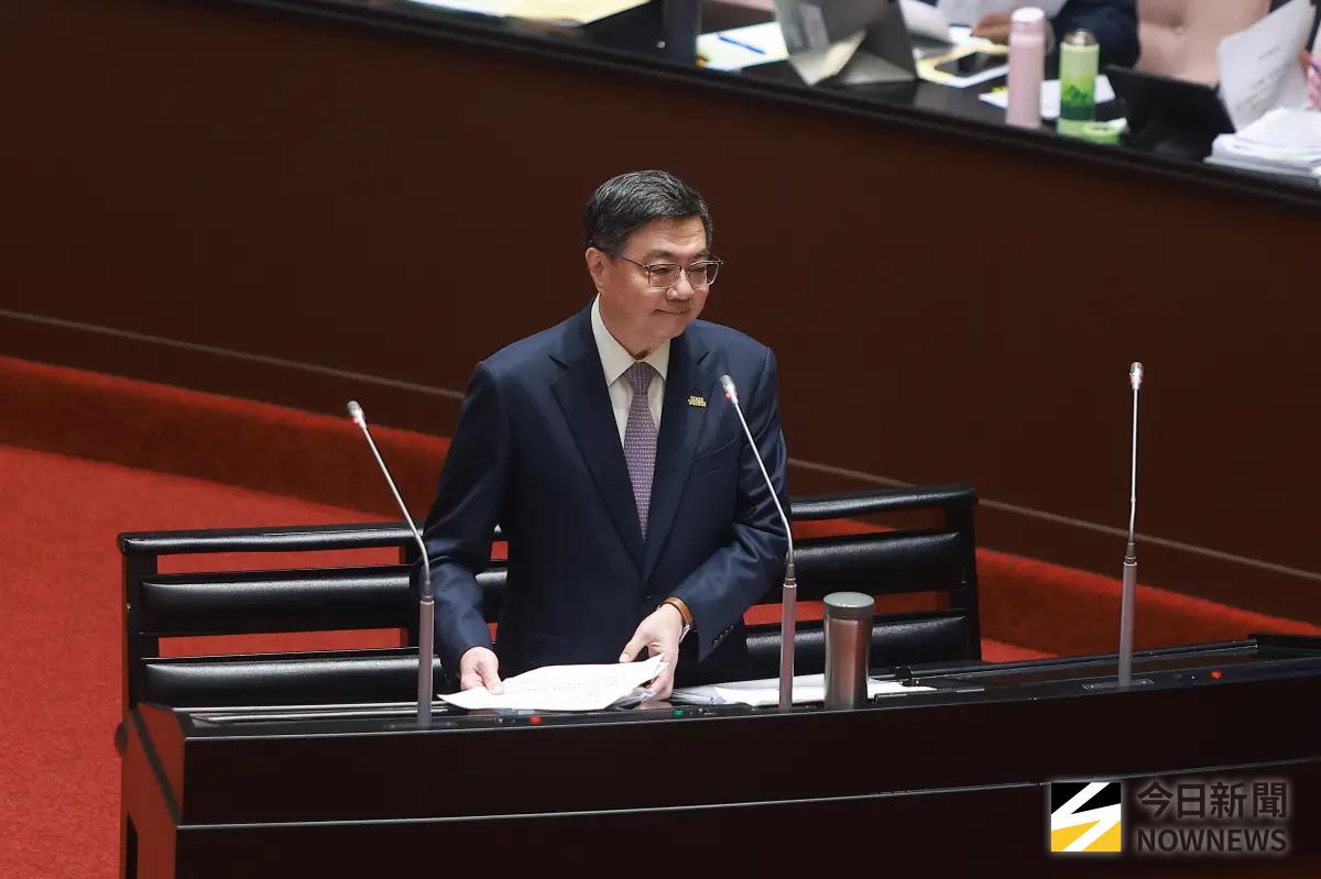 ▲行政院長卓榮泰備詢時嗆賴士葆，「你明天去北京我看看！」（圖／記者葉政勳攝 ,2026.05.19）