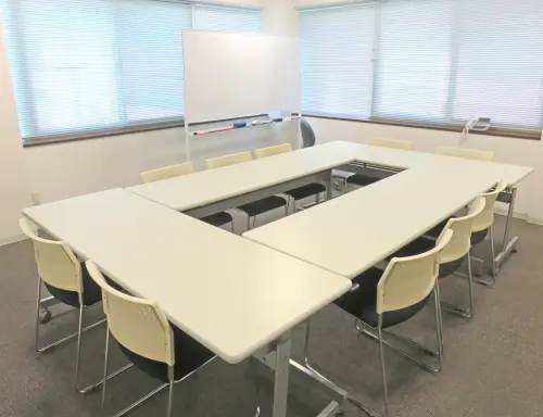 日本男主管情緒失控！會議中竟持菜刀砍傷員工頭部　當場遭到逮捕
