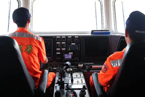 Taiwan Coast Guard personnel conduct maritime patrol operations. (NOWNEWS Chu Yung-chiang)