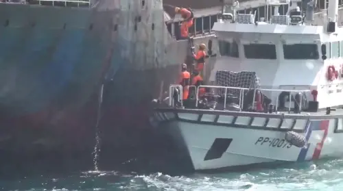 Taiwan Coast Guard officers make another attempt to board and inspect the Hong Tai 58 on Feb. 25, 2025. (CGA)