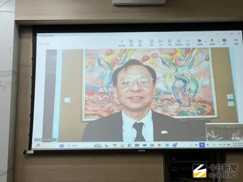 ▲石崇良在台灣時間19日下午與媒體連線，說明此趟前往WHA的狀況。（圖／記者張乃文攝）