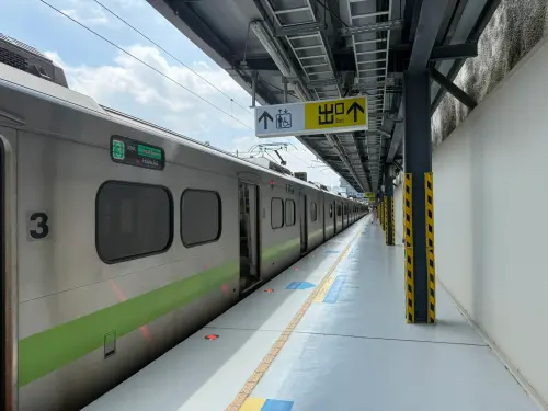 台鐵貨物列車松山站撞人　西正線暫停、以單線雙向行車疏運