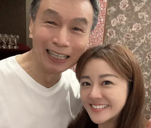 ▲李天柱（左）與楊佩潔（右）都演出過《花系列》裡極具代表性的《太陽花》。（圖／翻攝自 IG@peggyyang86）