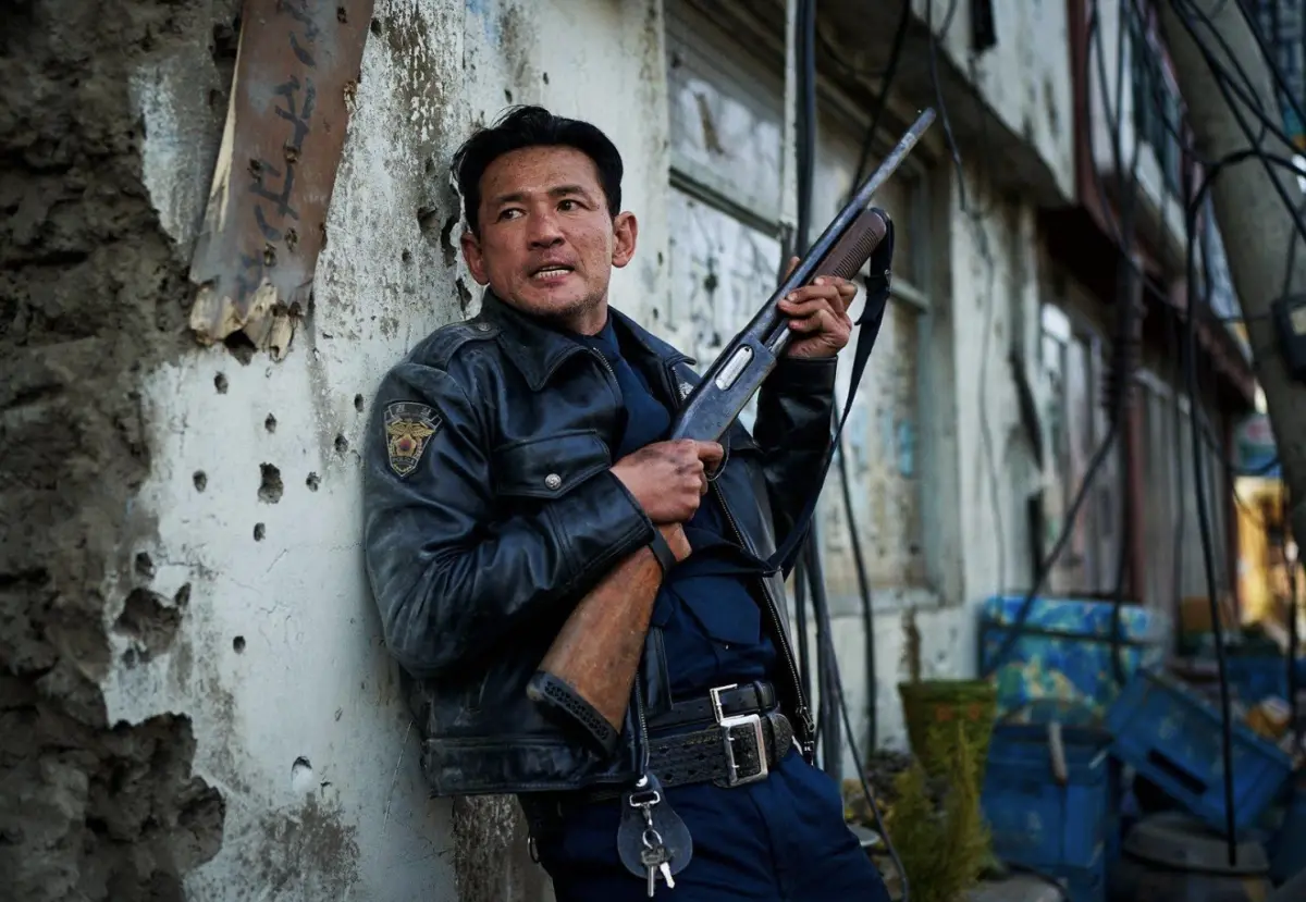 ▲黃晸珉（如圖）、趙寅成等主演的《HOPE》轟動坎城，首映後贏得7分鐘的掌聲與歡呼，影評人看好有獲獎的機會，被譽為如同《異形》、《阿凡達》、《進擊的巨人》等片融合。（圖／采昌國際多媒體提供）