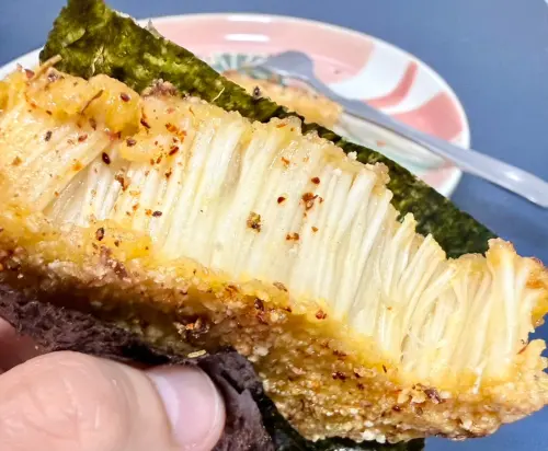 9元金針菇怎麼煮？老饕這樣切下鍋煎、包海苔一口吃：讚神級美味
