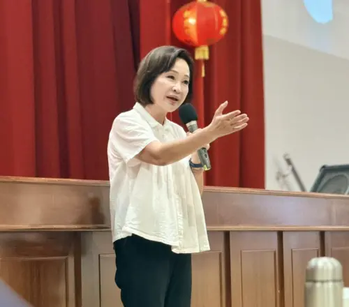 凍結潛艦預算遭批！柯志恩反擊賴瑞隆：你砍勞工假才說一套做一套