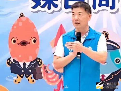 ▲高雄市政府海洋局局長石慶豐盼養殖漁民如有用電需求或申請疑問，可主動向台電公司或所在地區漁會、養殖協會洽詢相關資訊，共同維護安全、合法與永續的養殖經營環境，促進高雄地區養殖漁業穩健發展。(圖／記者黃守作攝)
