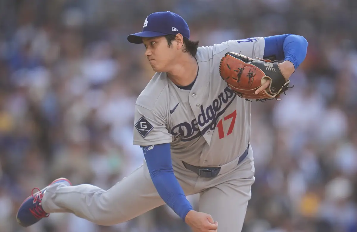 ▲洛杉磯道奇球星大谷翔平此役相隔近一個月再度「雙刀出鞘」，不僅在擔任開路先鋒敲出震撼全場的的首局首打席首球陽春砲，投球方面更主投5局飆出破百英哩火球力保不失。（圖／美聯社／達志影像）