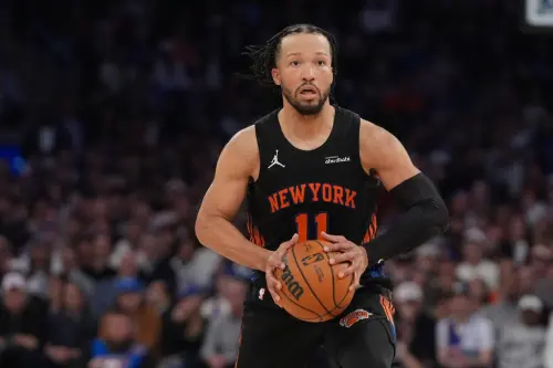 ▲布朗森（Jalen Brunson）刷新了本世紀（2000年後）尼克隊史的季後賽單場最高助攻紀錄。（圖／美聯社／達志影像）