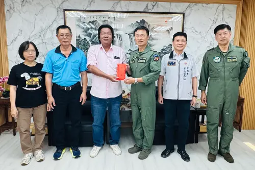 端節前夕敬軍　企業與地方攜手向國軍致敬