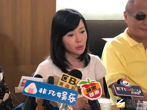 狄鶯被爆料問服務生「知道我是誰嗎」　脆友公開她私下面：很錯愕