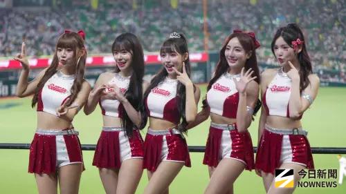 直擊／李多慧遠征福岡！與小龍女看勝利煙火　上百名台日粉絲朝聖