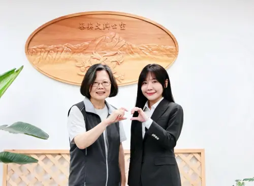 曝蔡英文、沈伯洋有互動！吳沛憶：已規劃未來合體