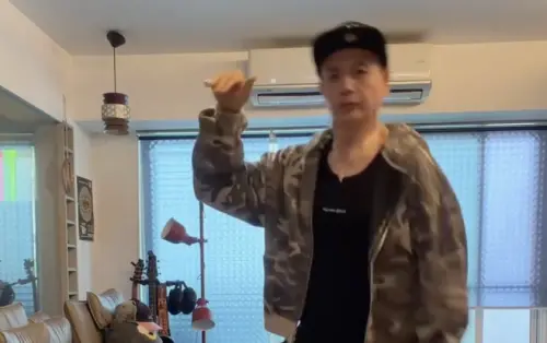 小鐘翻跳ILLIT〈its me〉魔性踏地板！竟被官方轉發　嗨喊太開心