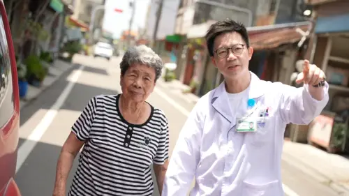藥師陪你「療」3／走出醫院藥劑室　暖心藥師「用理性萃取感性」
