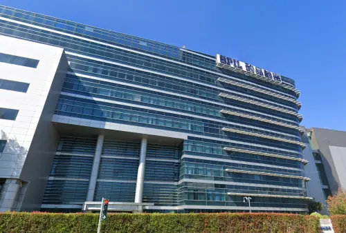 ▲台中矽品精密工業公司內的全家門市開出1000萬元特別獎發票。（圖／GoogleMaps）