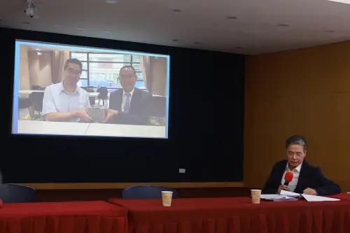 百萬現金照曝！照片主角之一「台商會長」急駁：錢是給馬英九個人