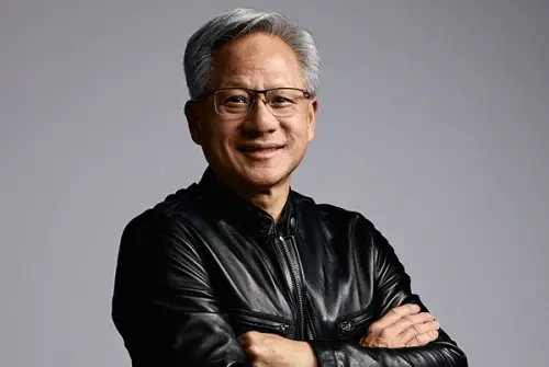 黃仁勳夜市為玉米用鈔能力！掏千元搶排第一　粉笑翻：快速通關券